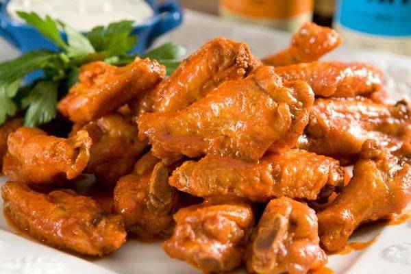 1 Dozen Wings with Carrot and Ranch