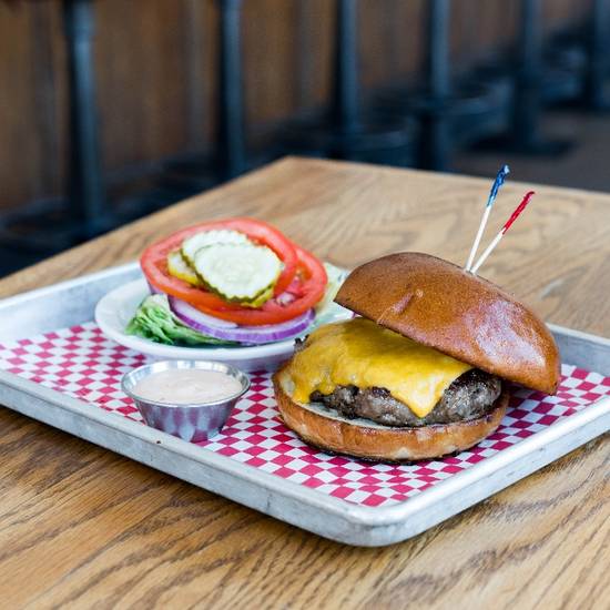 1/3 lb Cheeseburger(Cassell's Classic)
