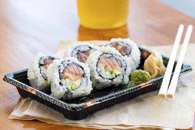 (5 Pecs) Salmon Roll