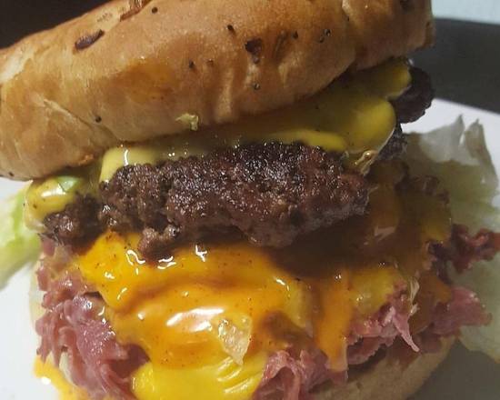 7 Mile Corned Beef Burger