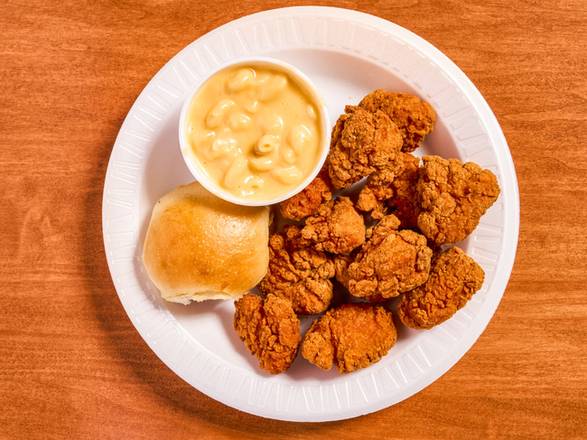 8 Boneless Hot Wings Dinner