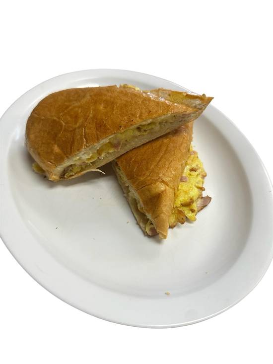 #8. Jamon Y huevos Con Queso (Poor Cuban)