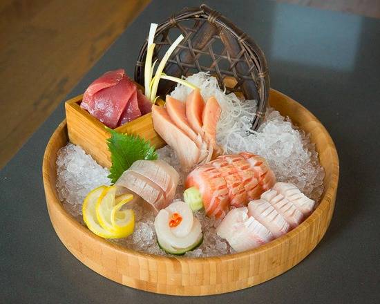8 pcs Sashimi Combination
