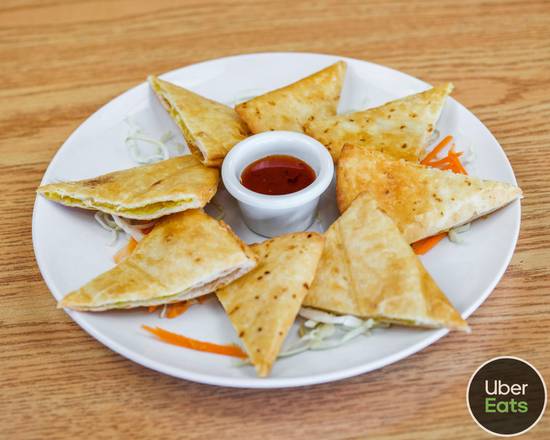 A15 Thai Samosa (8 pcs)