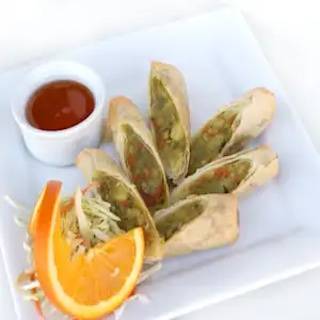 A2. 3 Chicken Chon Thai Rolls