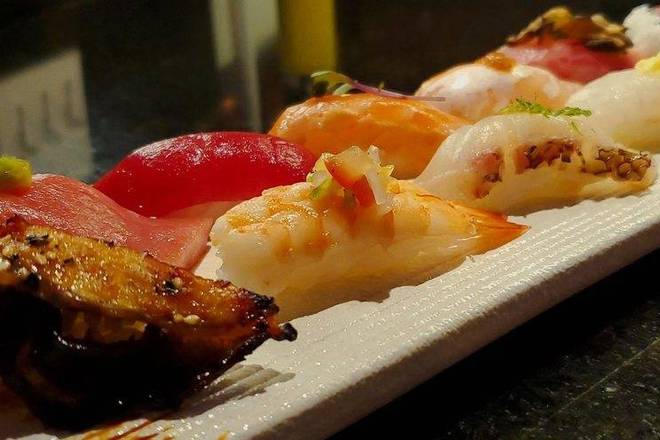 Ari Sushi (9 pcs)