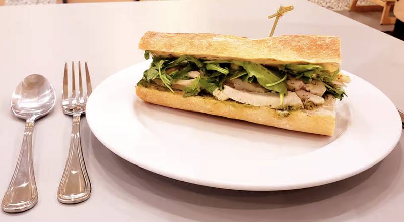 Arugula, Pesto, and Chicken