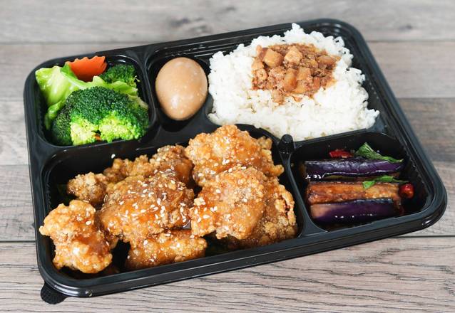 B21 æ©™æ±é›žé£¯ Chicken Rice Plate