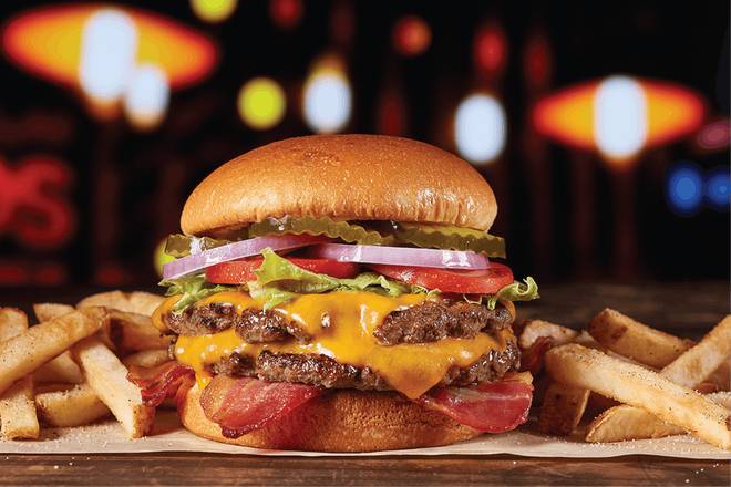 Bacon Cheddar Burger*