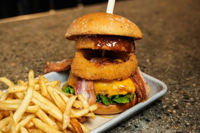 Bravo Zulu BBQ Burger