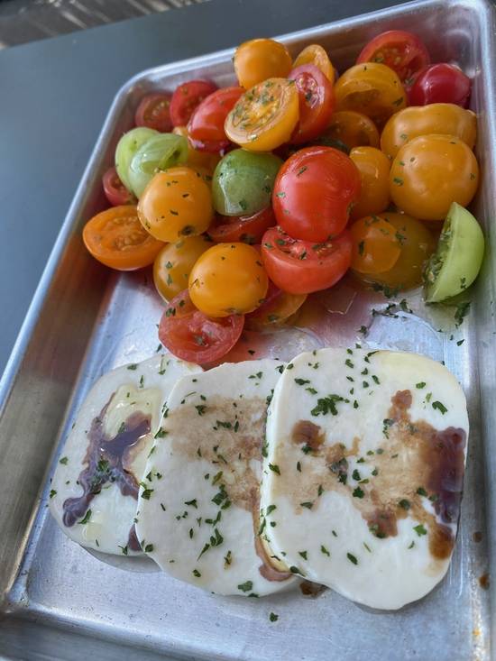 CAPRESE SALAD