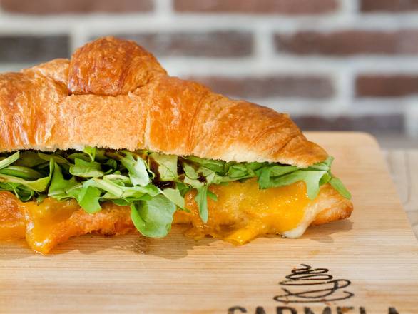 Cheese Croissant*