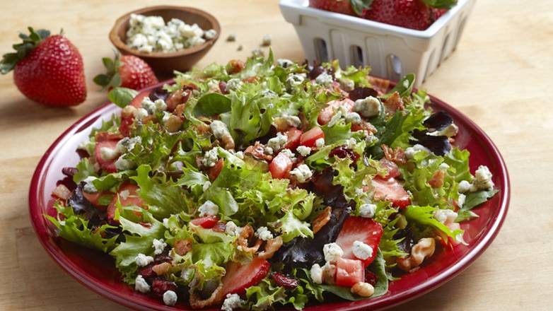 Chicken, Bacon, Bleu Cheese & Walnut Salad