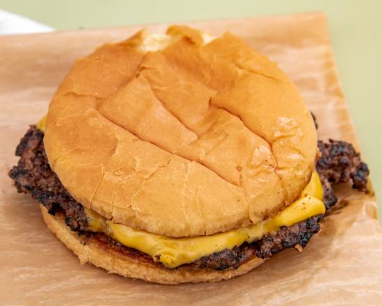 Classic Cheeseburger (4 oz)