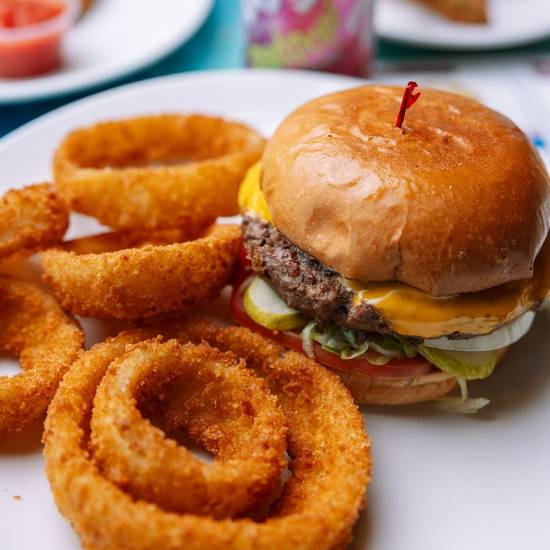 Classic Cheeseburger