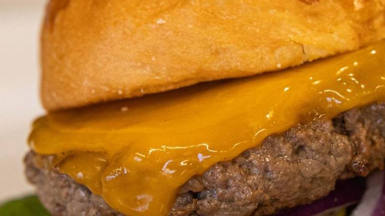 Classic Cheeseburger