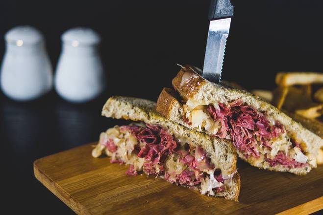 Classic Reuben Sandwich