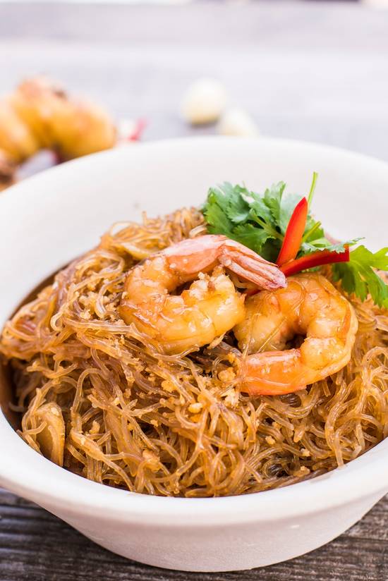 Clay Pot Shrimp & Glass Noodles (Goong Ob Woonsen)