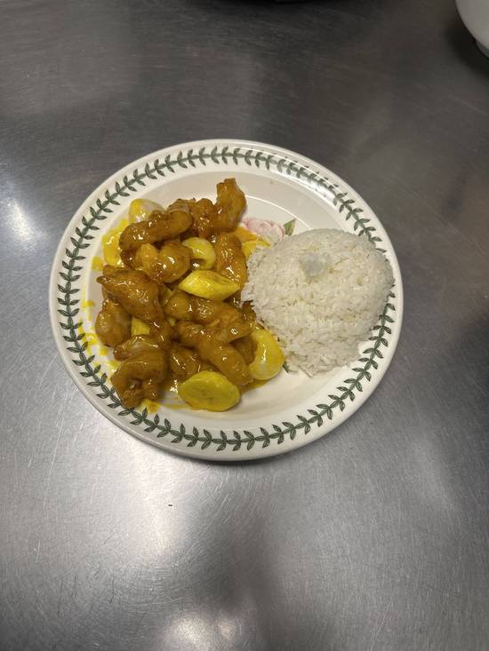 Crispy Chicken with Banana Lunch Special