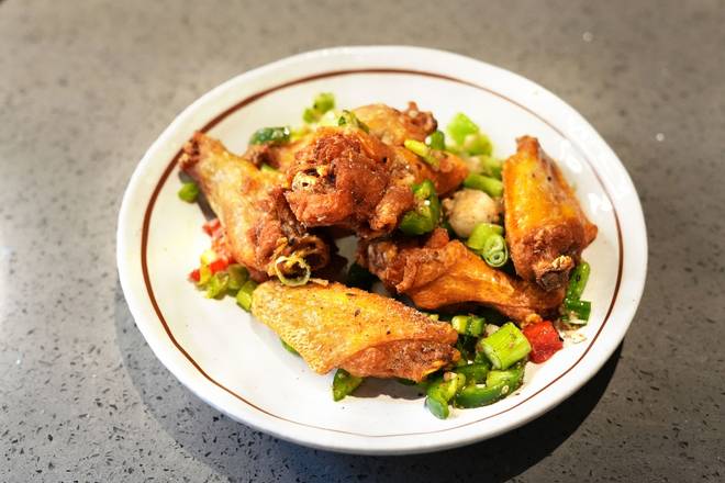 Crispy Garlic Jalapeño Chicken Wings (6pcs)