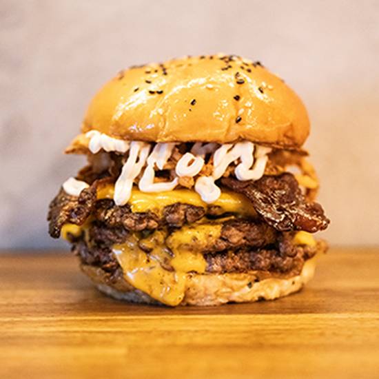 CRISPY ONION TRIPLE BURGER