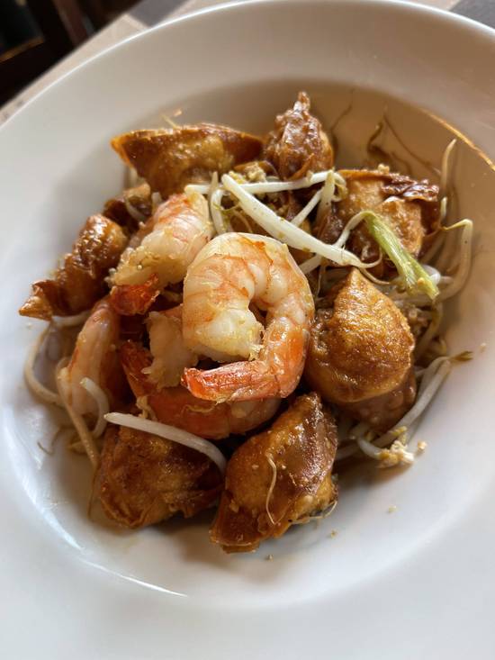 Crispy Wonton Pad Thai