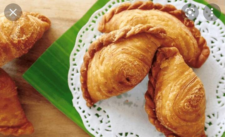 Curry Puff Chicken