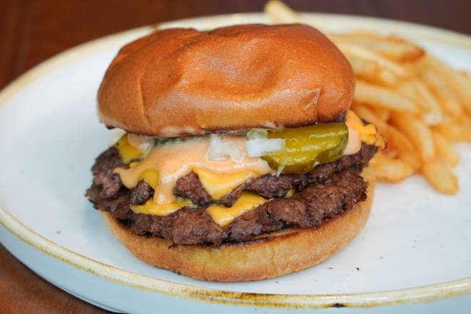 DOUBLE CHEESE BURGER