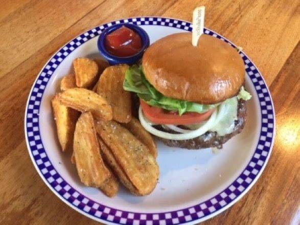 Duke's â€œExtra Sharpâ€ Cheddar Cheeseburger