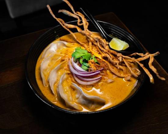 Dumplings Khao Soi