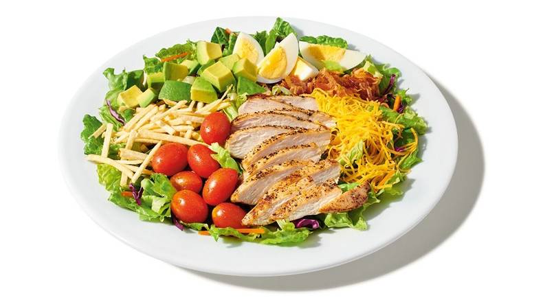 Egg-Cellent Grilled Chicken Cobb Salad
