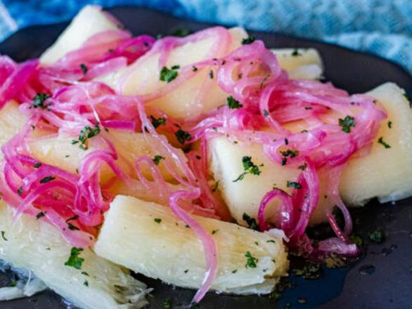 EXTRA GARLIC BOILED YUCA