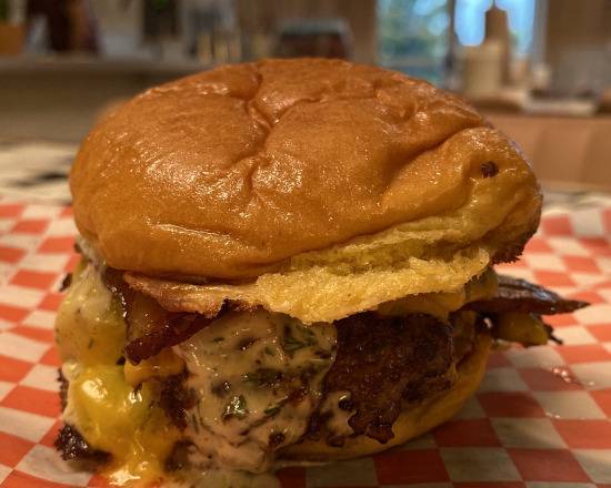 Green Chile Cheeseburger