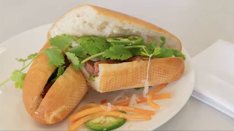 Grilled Nem Sandwich (Bánh mì nem nướng)