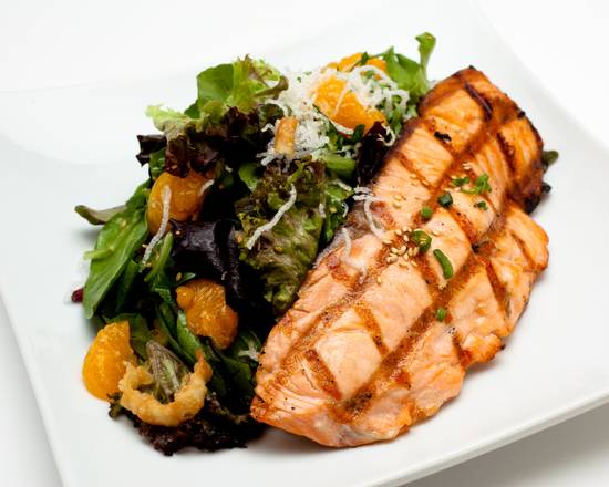 Grilled Salmon Salad