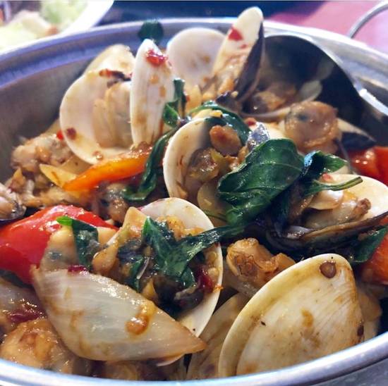 Hoy Lai Pad Prik Pao