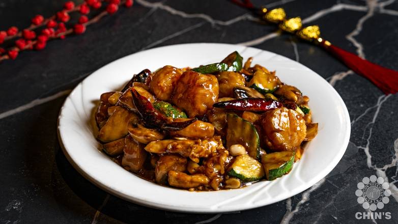 (L) Kung Pao Three Flavor (Chicken, Shrimp & Scallop)