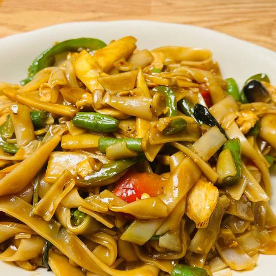 L3. Pad Gra-Pow Chicken (Stir Fried Basil)