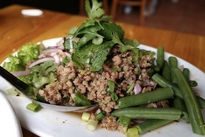 Larb E-san