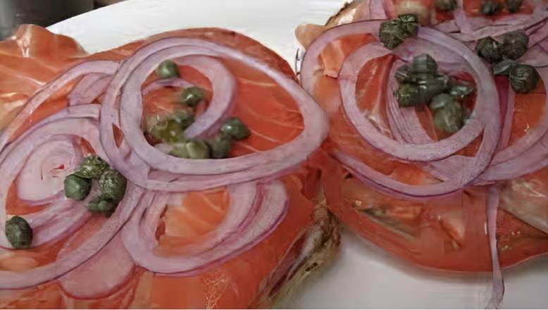 Loxy Lady Sandwich
