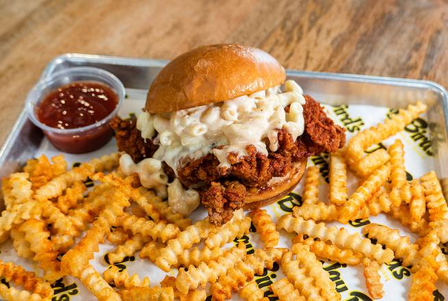 Mac Daddy Sandwich & Fries