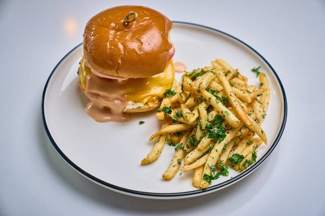 MOMO BURGER