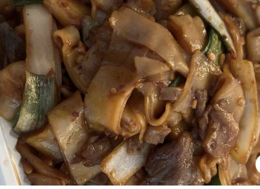 Mongolian Beef or Chicken Chow Fun
