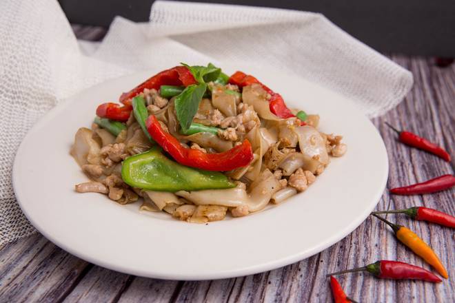 Pad Kee Mao Noodle