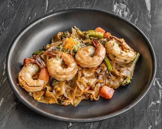 Pad See Ew Shrimp (Thai Stir fried noodle)