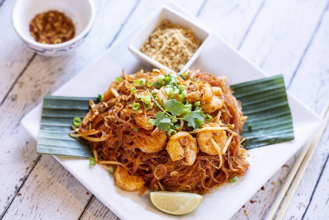 Pad Thai with Woonsen Noodle