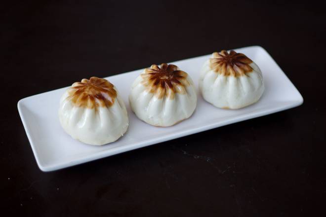 Pan Fried Chicken Steamed Buns
