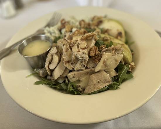 Pear & Blue Cheese Salad