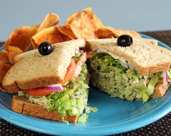 Pesto Chicken Salad & Artichoke Hearts