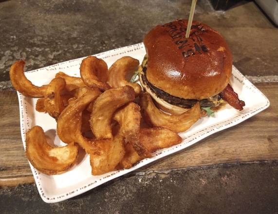Pimento Bacon Burger